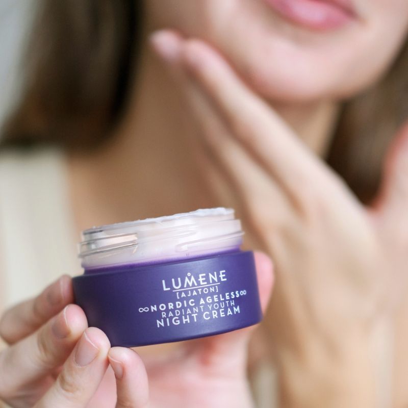 Крем за лице Lumene