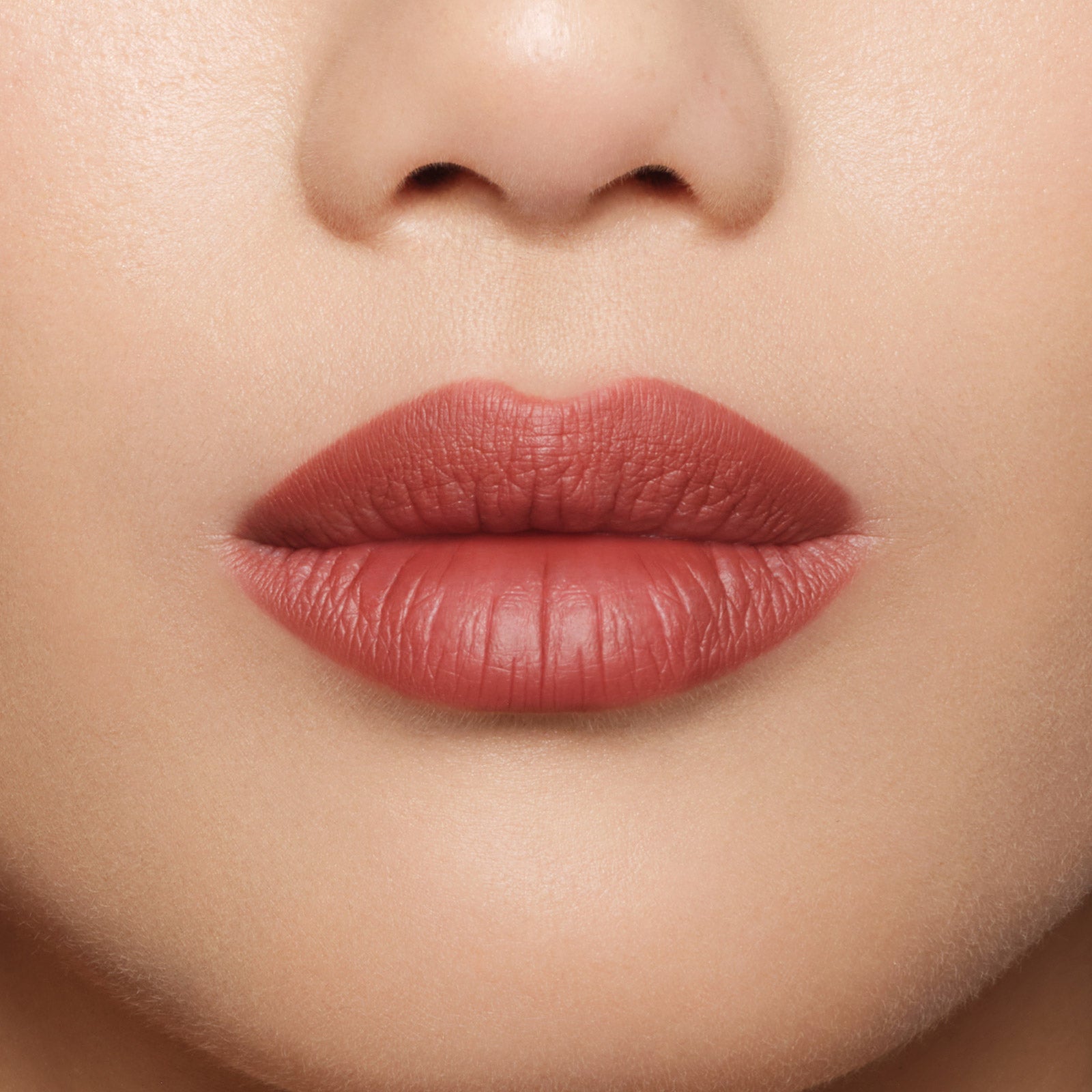 Молив за устни NL Beauty 04 FANTASY